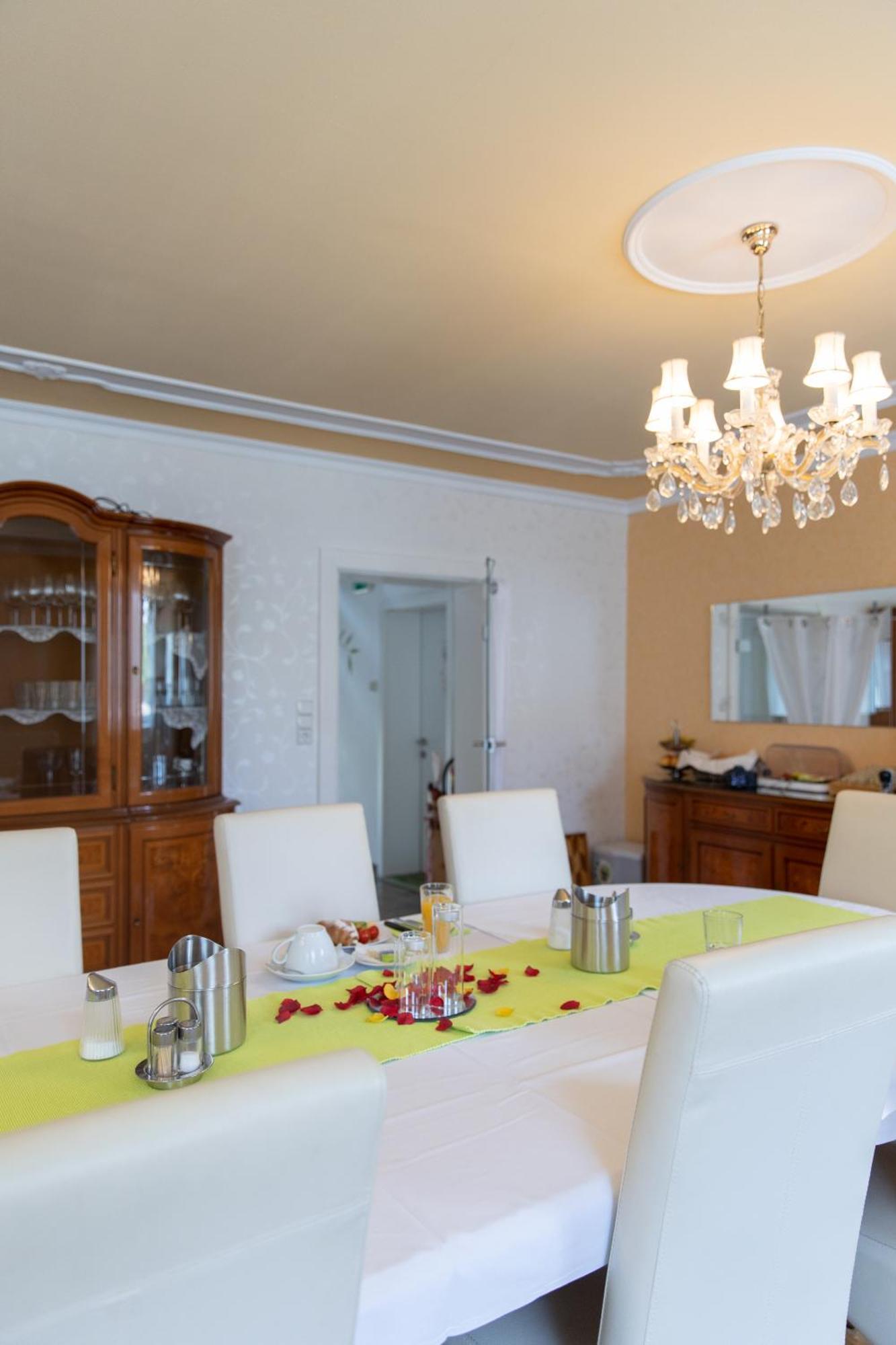 Wohlfuehlwelt Riegler Bed & Breakfast Allentsteig ภายนอก รูปภาพ